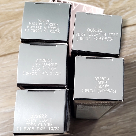 Mary Kay Skin Care, Cosmetics CC Cream, translucent powder, make-up remover - Picture 9 of 14